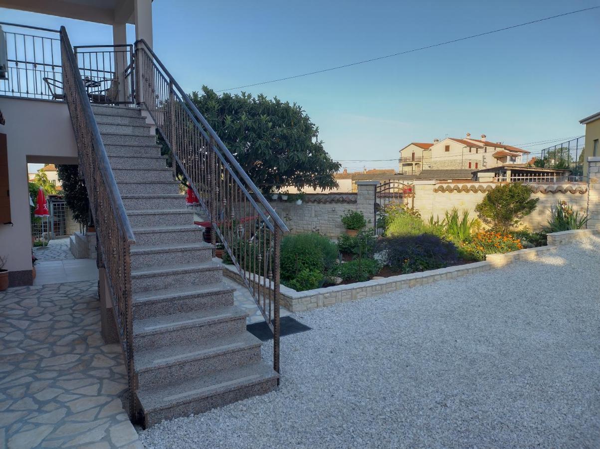 Apartmani Bernarda Poreč Exterior foto