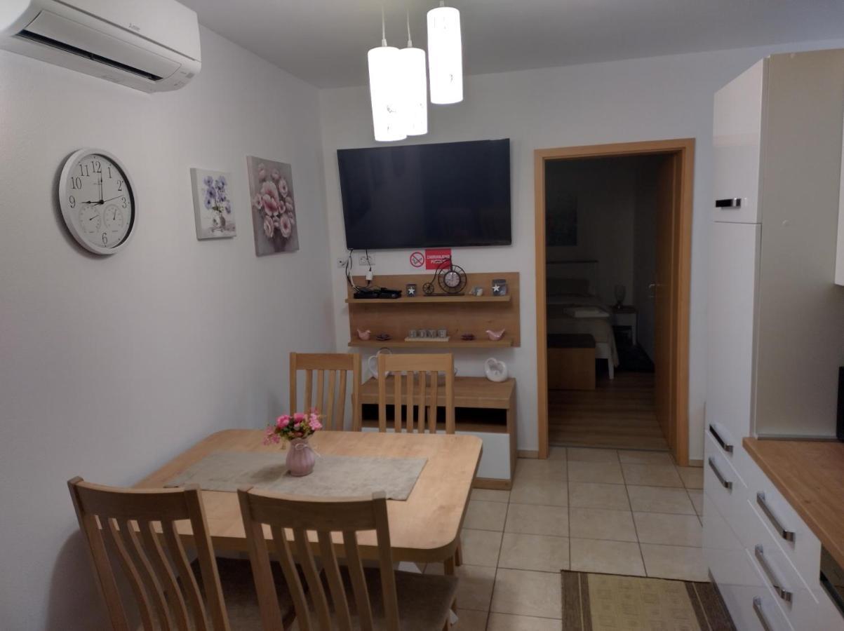 Apartmani Bernarda Poreč Exterior foto