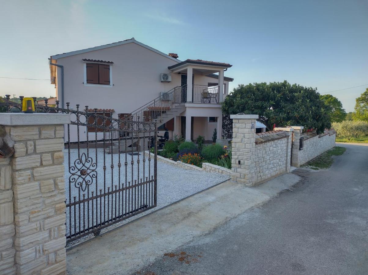 Apartmani Bernarda Poreč Exterior foto