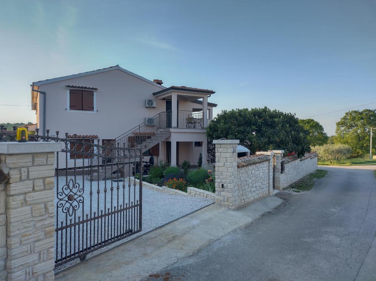 Apartmani Bernarda Poreč Exterior foto